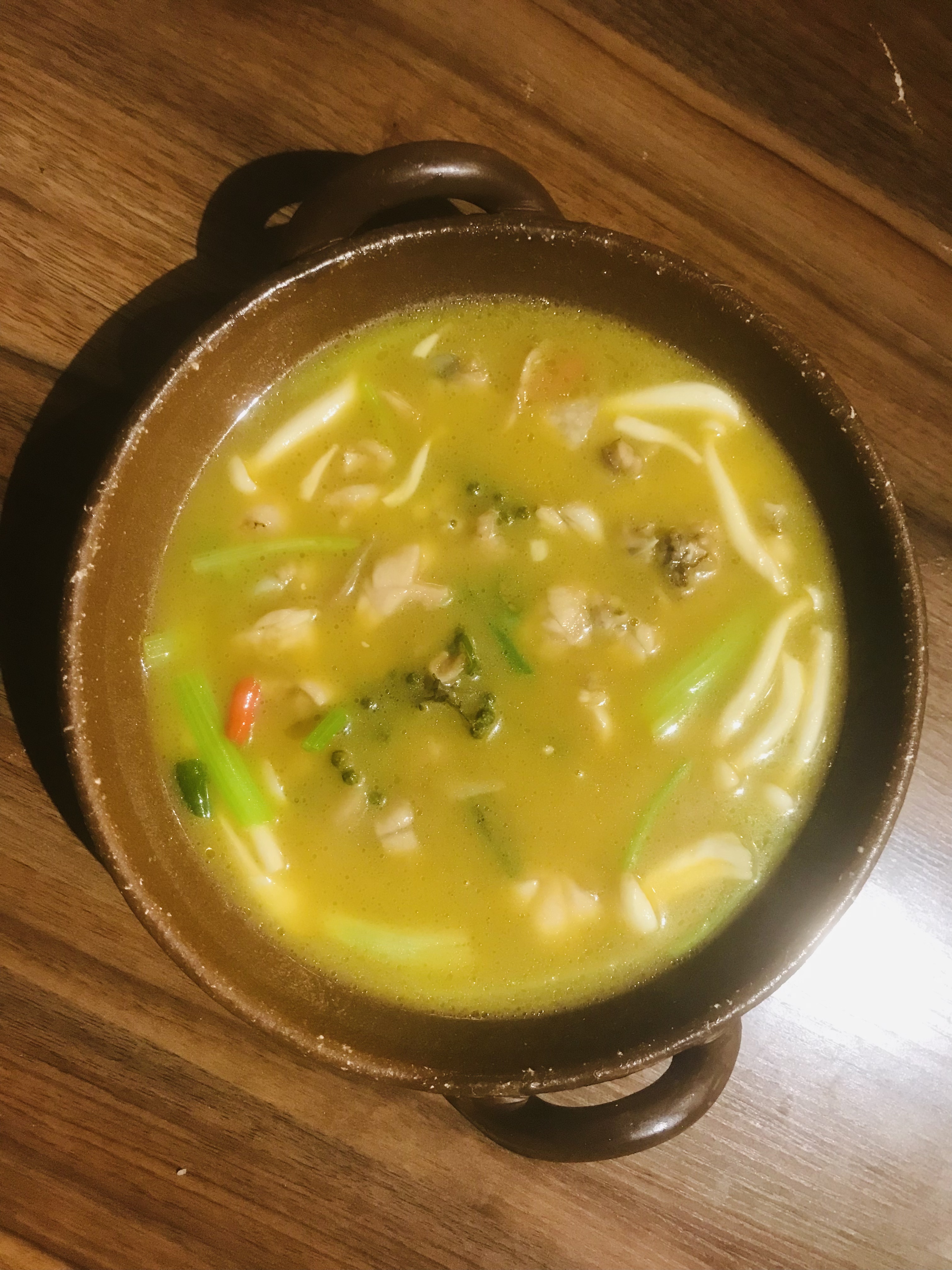 青花椒焖田鸡