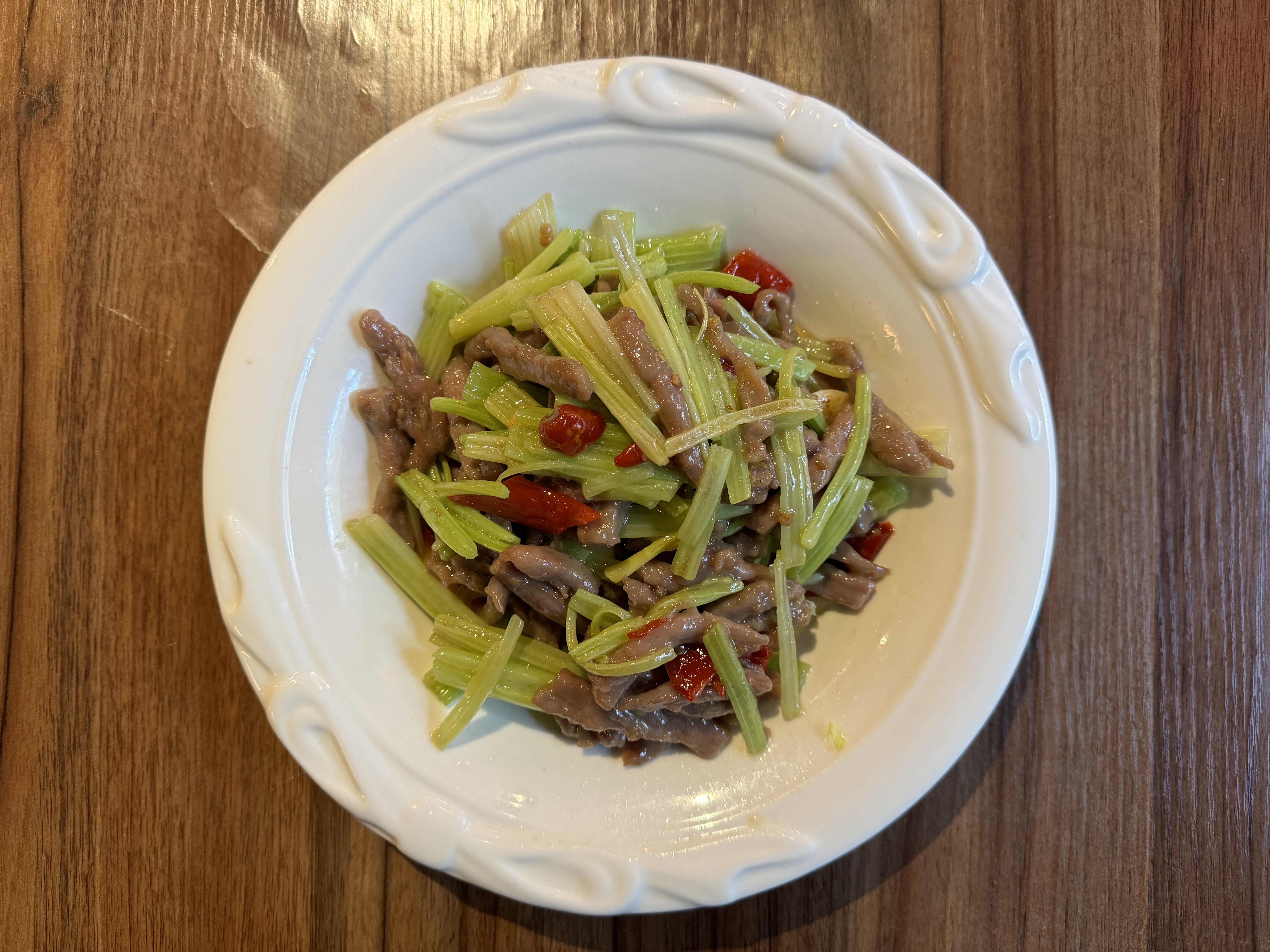 中芹牛肉丝