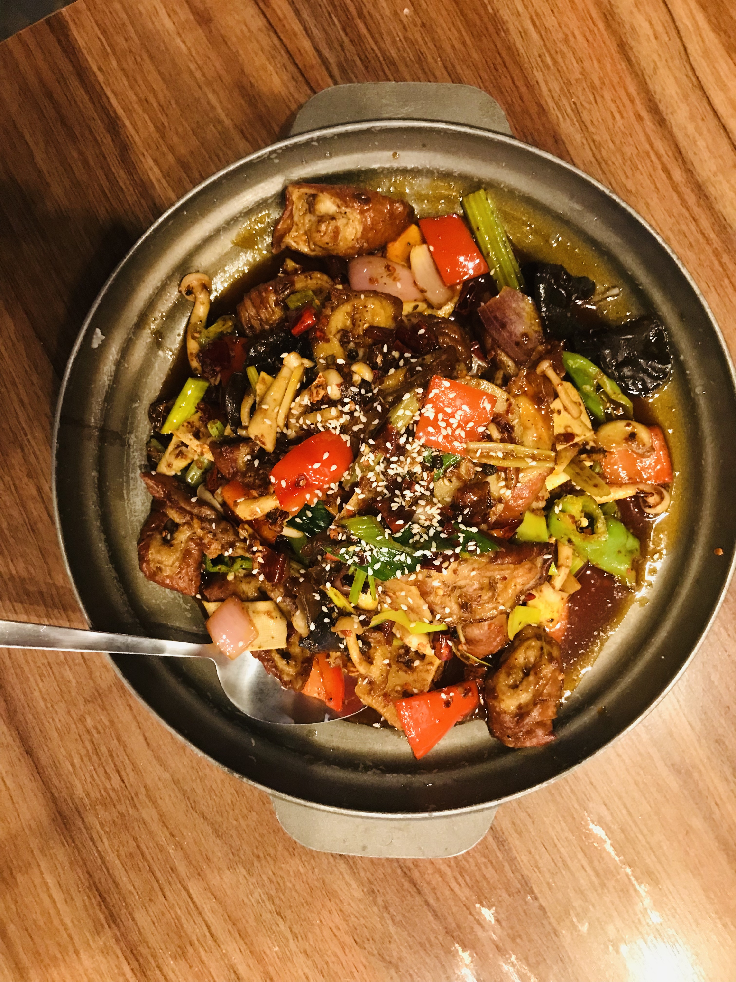干锅香辣肥肠